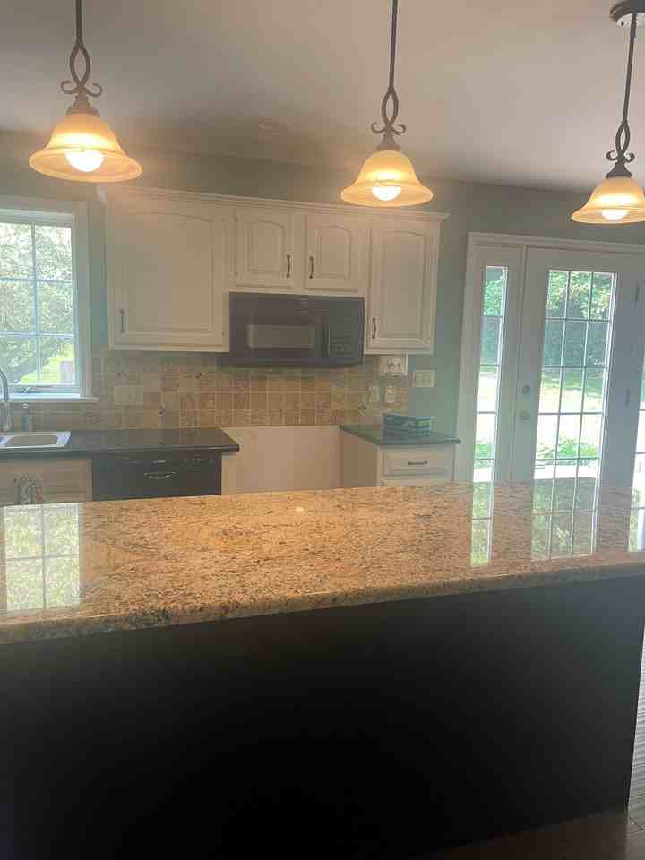 750 Homestead Ln - Photo 2 of 8