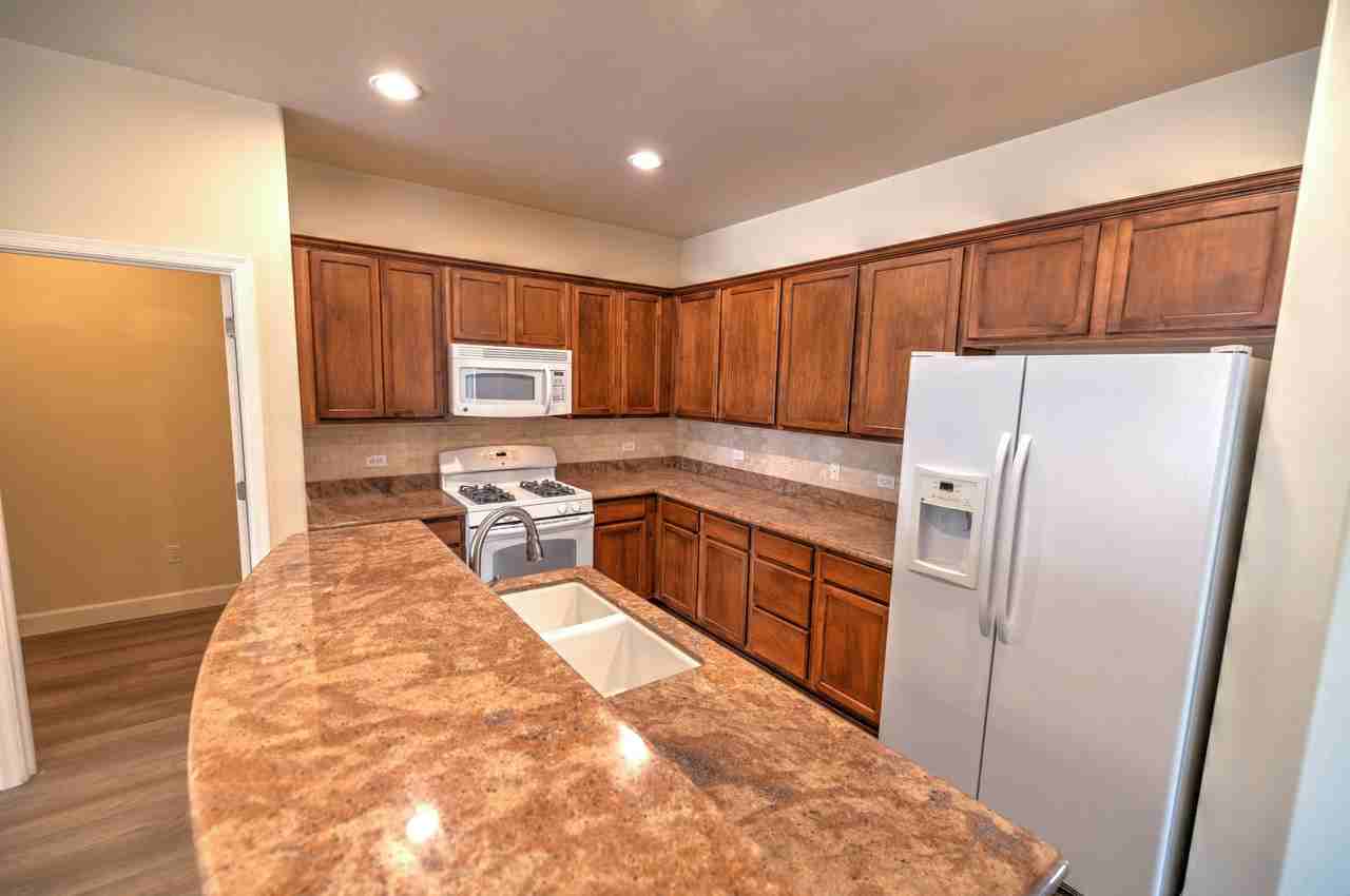 3485 W Tailfeather Dr - Photo 3 of 35