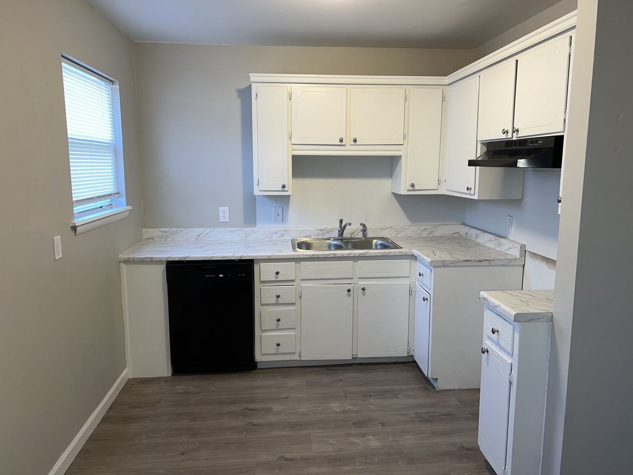 205 S 189th East Ave - Photo 3 of 9