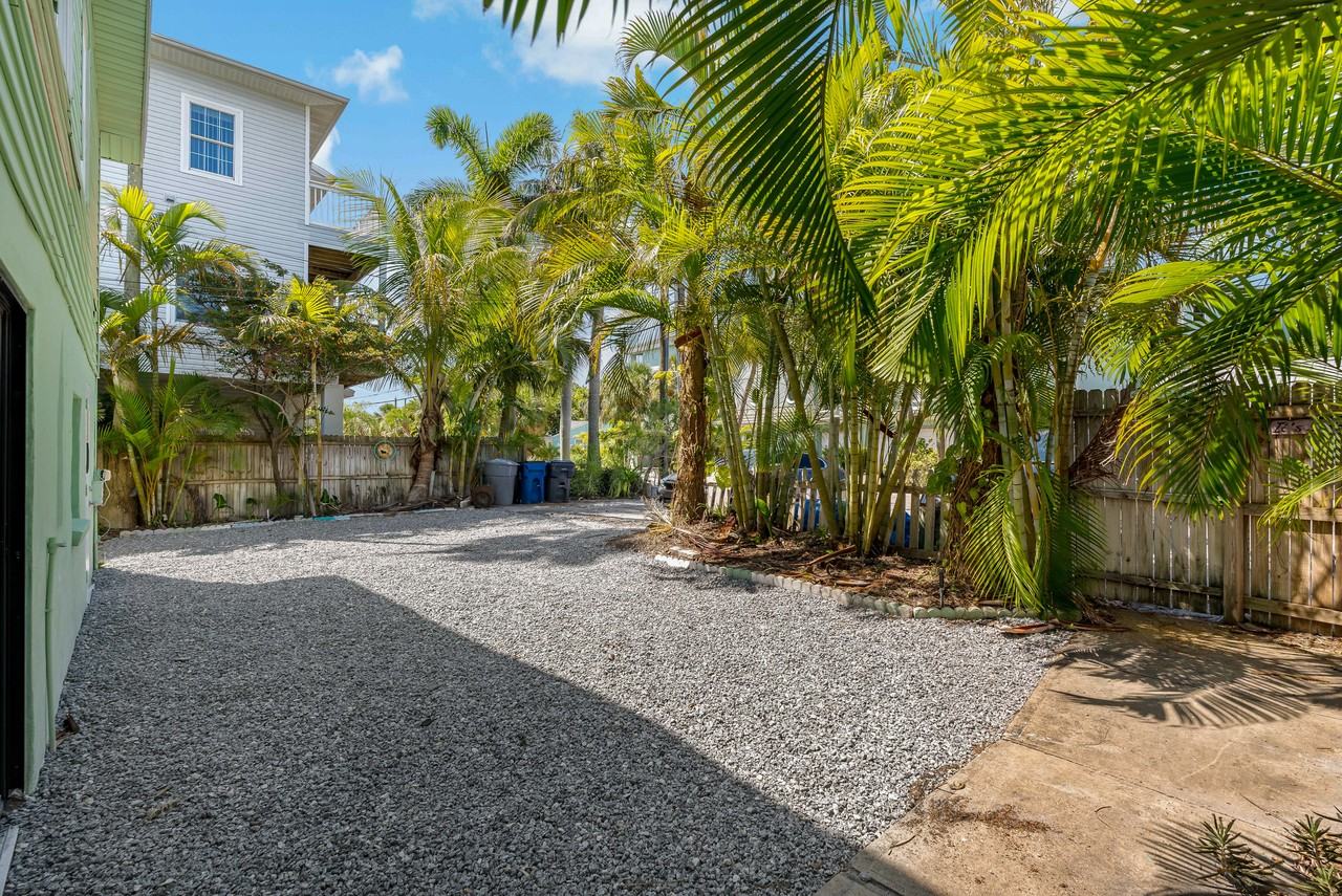 8441 Bayshore Dr #A - Photo 5 of 50