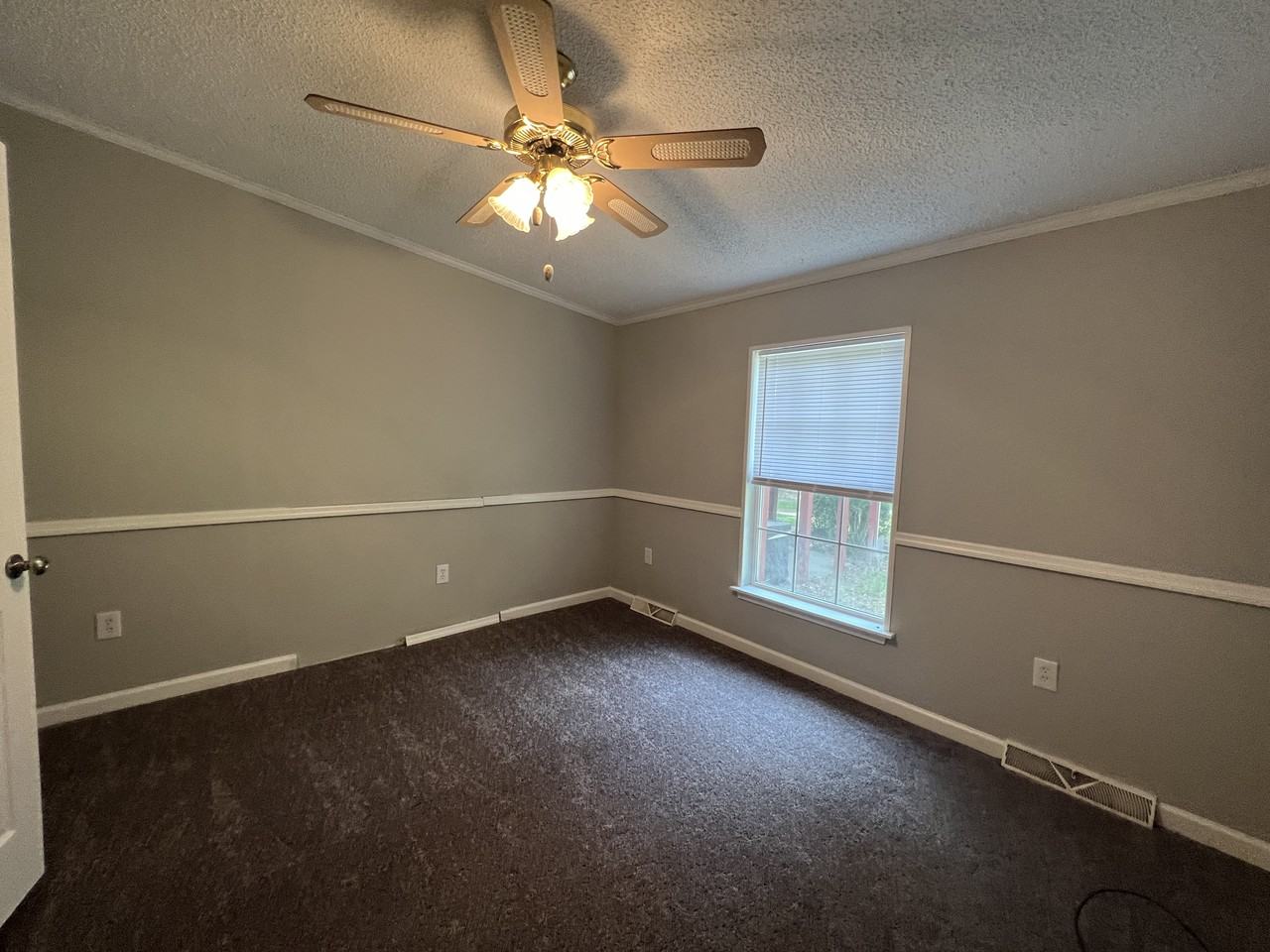 239 Smokey Ln - Photo 5 of 12
