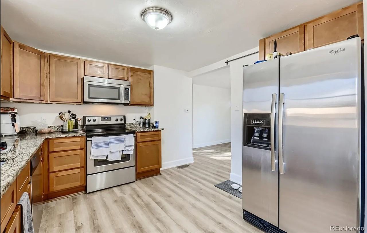 3144 N Vine St - Photo 3 of 10