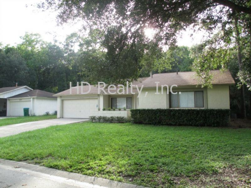 825 Sheoah Cir - Photo 2 of 15