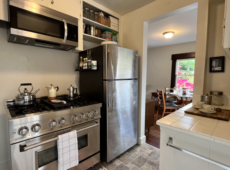 3210 Ibis St - Photo 3 of 7