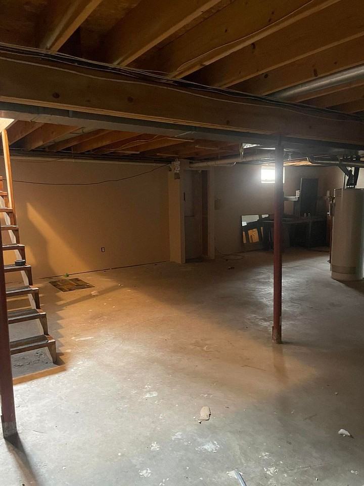 822 N Delia St #NA - Photo 3 of 14