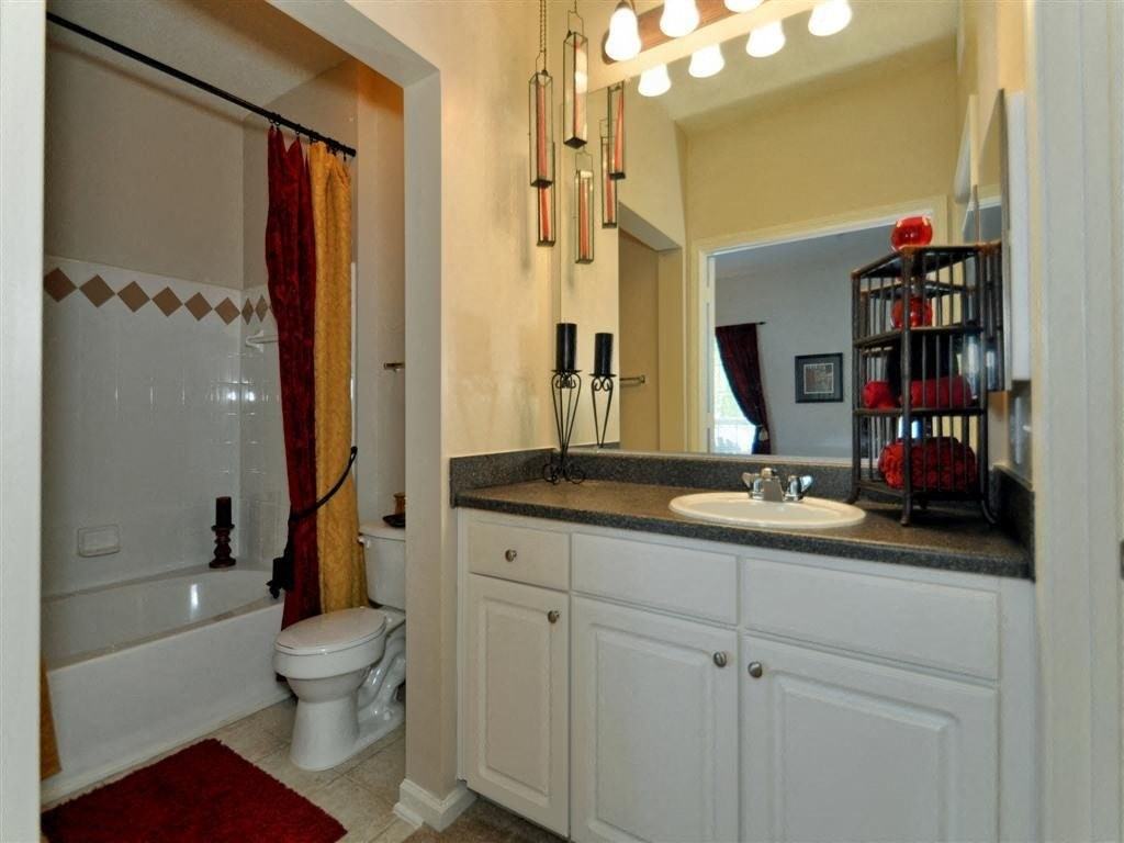 Village on the Green Apartments 2975 Continental Colony Pkwy Sw