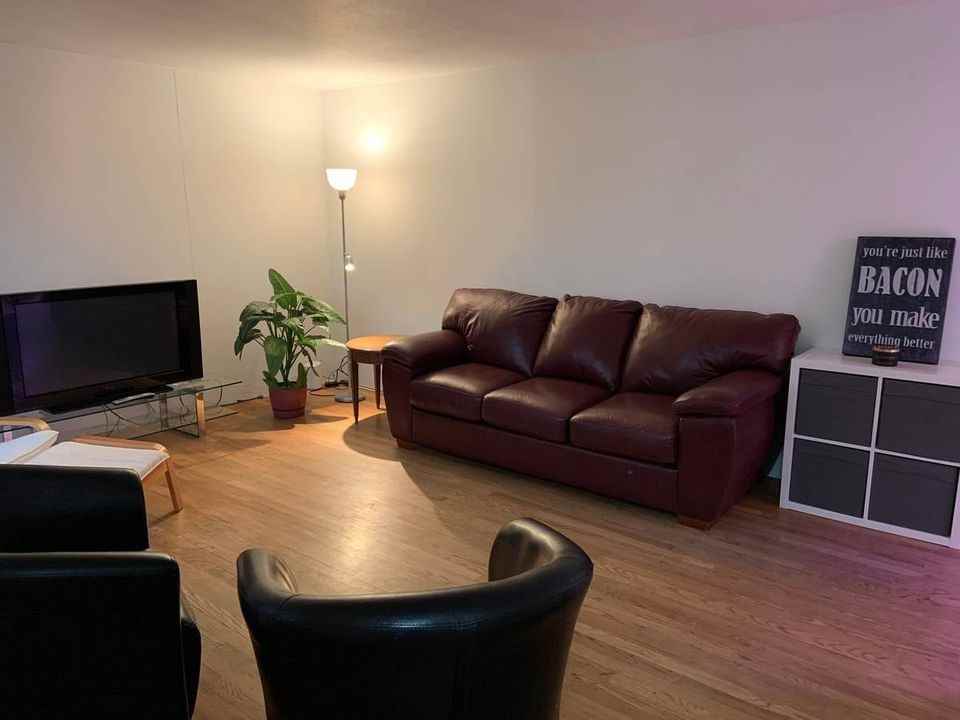 8320 Kingfisher Drive - Photo 3 of 13