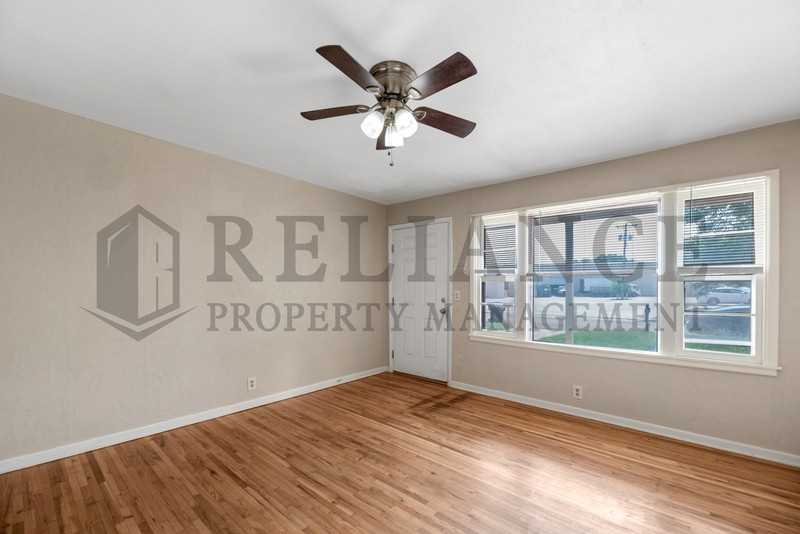 1843 S Pattie St - Photo 2 of 17