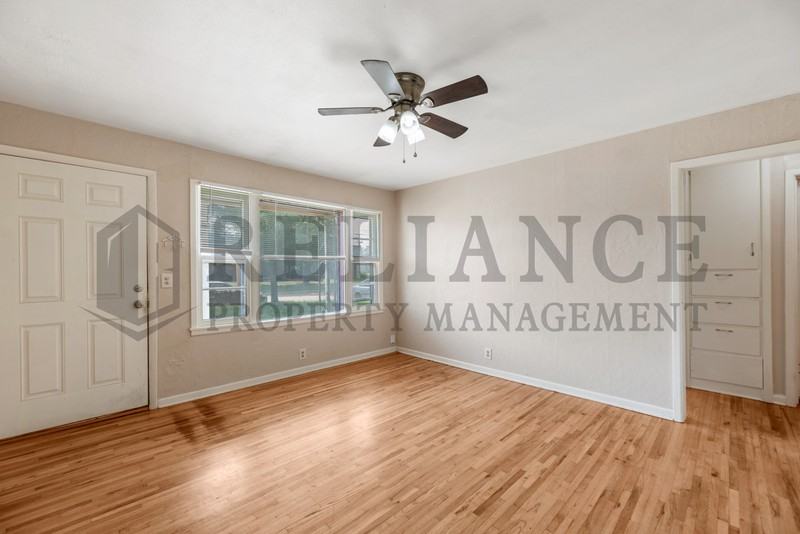 1843 S Pattie St - Photo 3 of 17