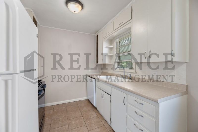 1843 S Pattie St - Photo 6 of 17