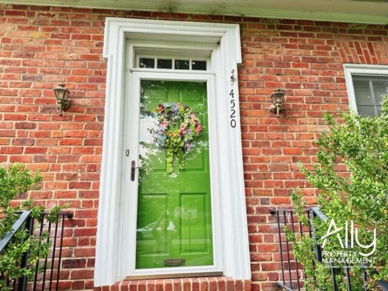 4520 W Seminary Ave - Photo 3 of 21