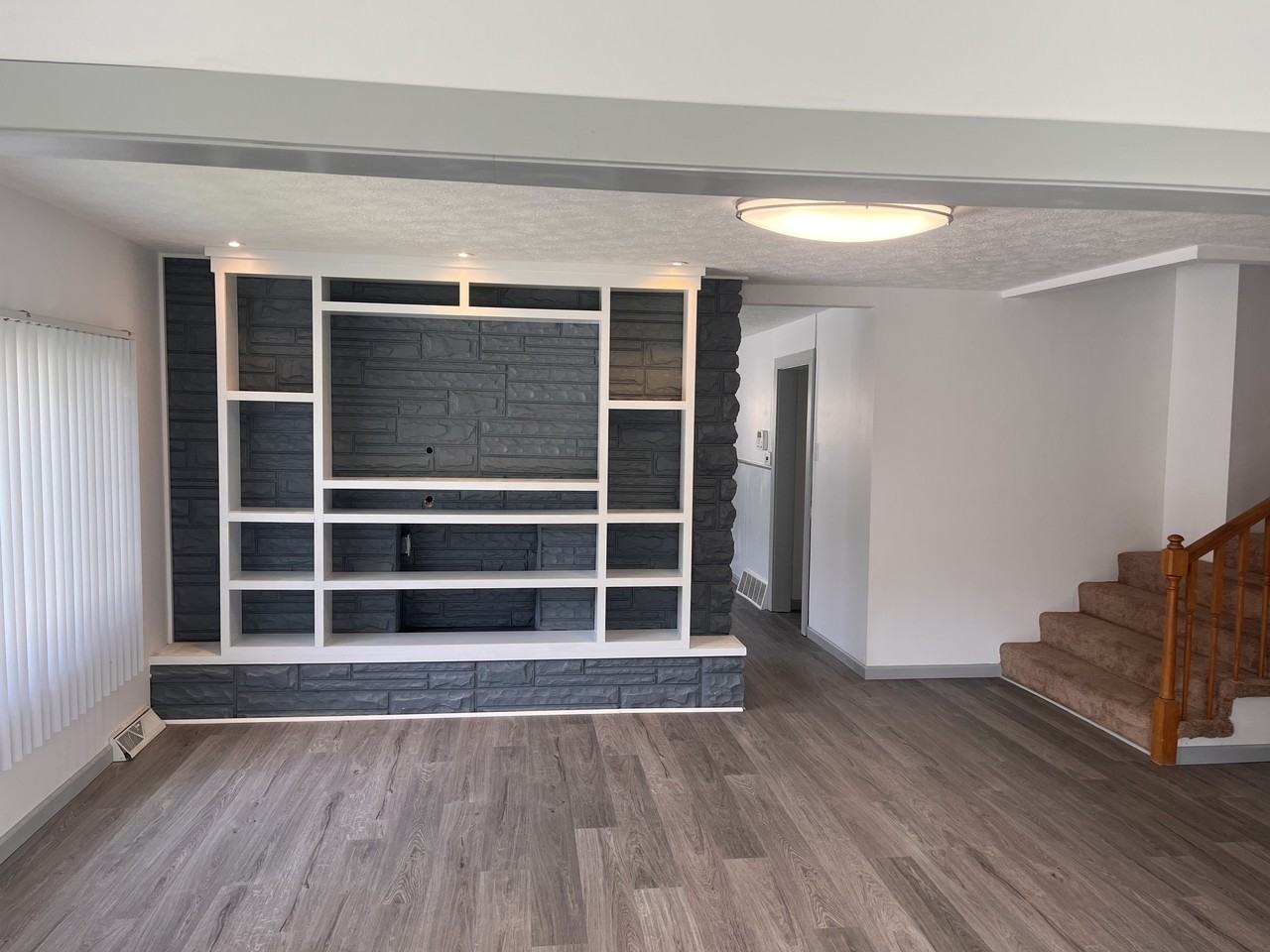 415 Lincoln St - Photo 3 of 13