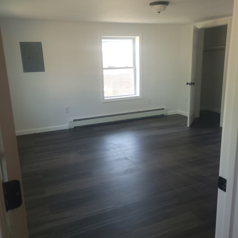 189 S Main St #1 - Photo 3 of 3