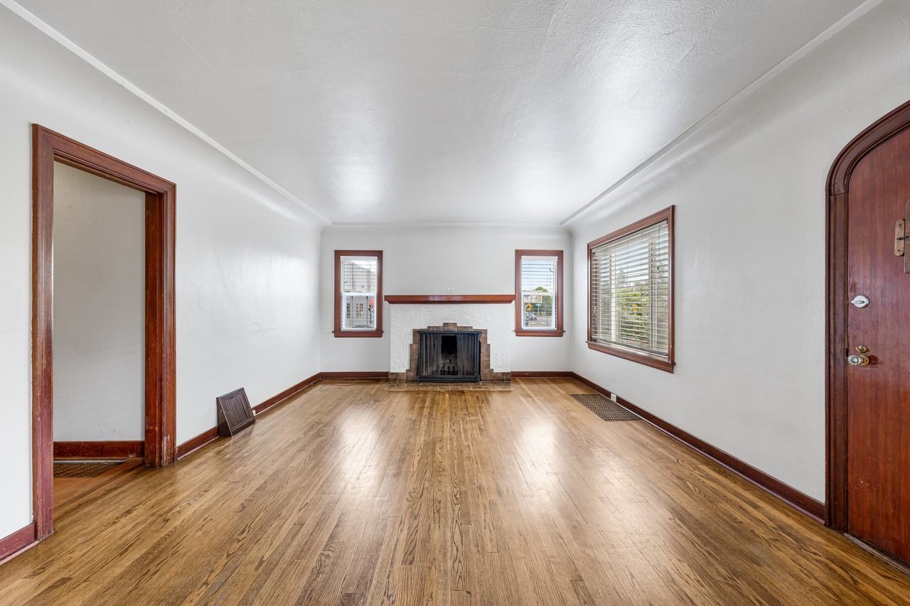 4516 Pacific Ave #4516 - Photo 3 of 22