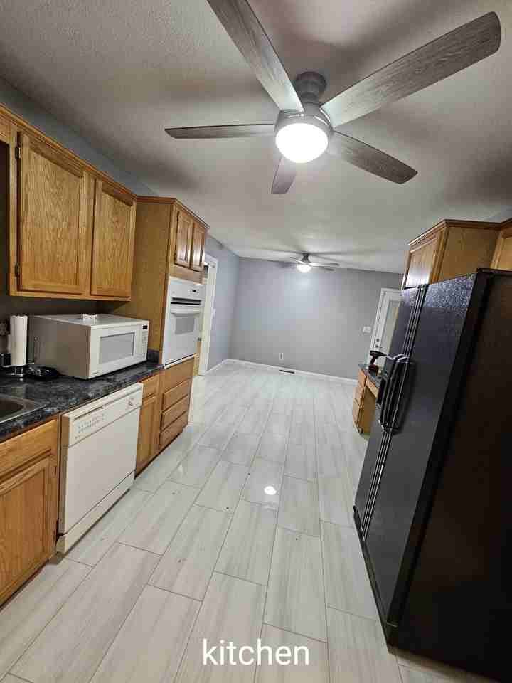 11007 Elmwood Ave #NA - Photo 3 of 14