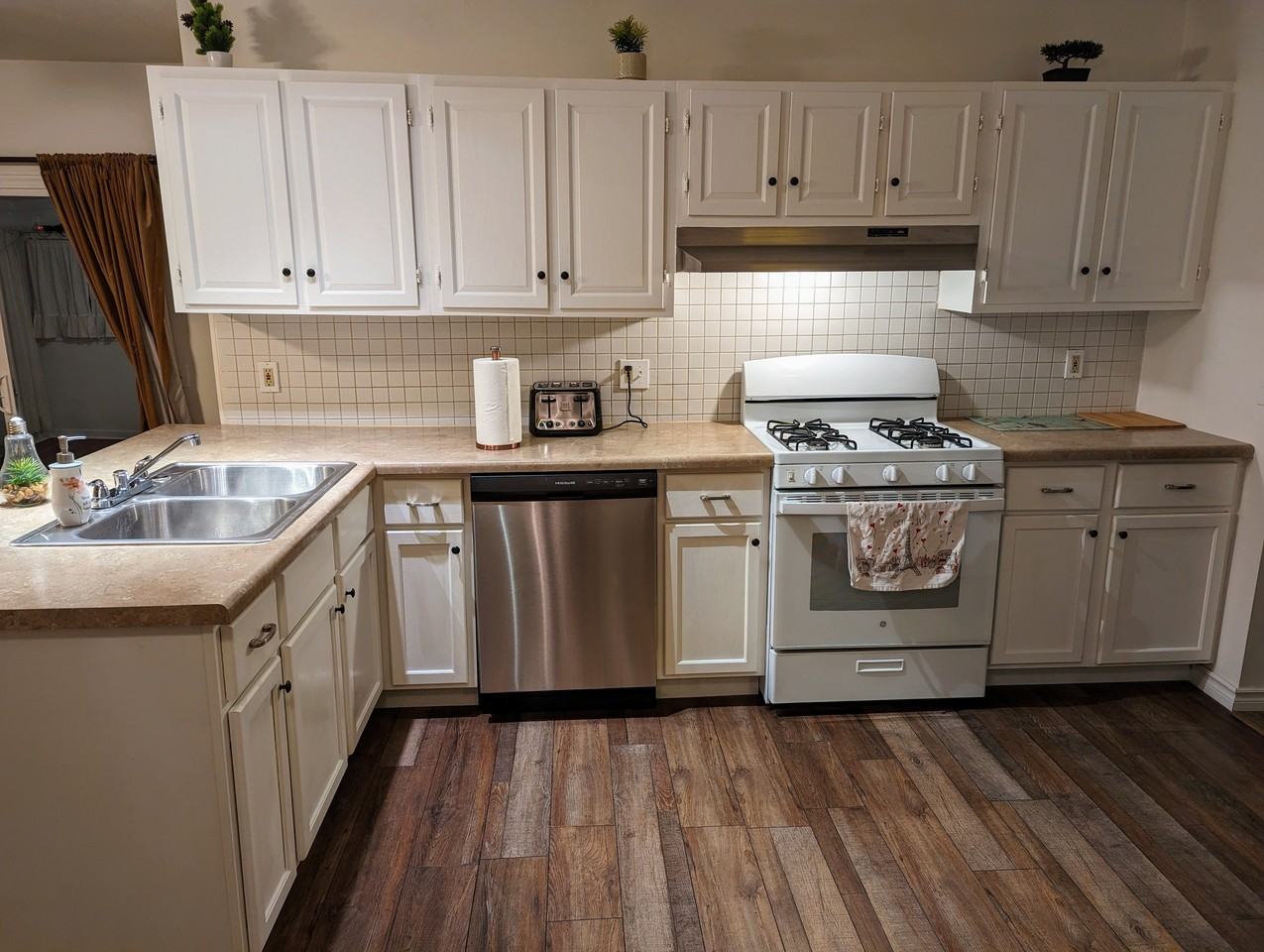 4001 Thackin Dr #4001 - Photo 2 of 11