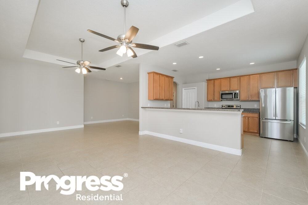 12325 Rose Haven Blvd - Photo 3 of 16