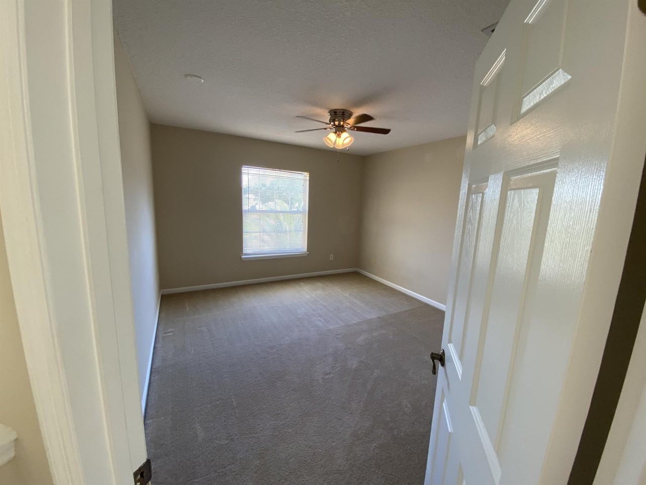 3301 Turkey Creek Dr #1 - Photo 3 of 33