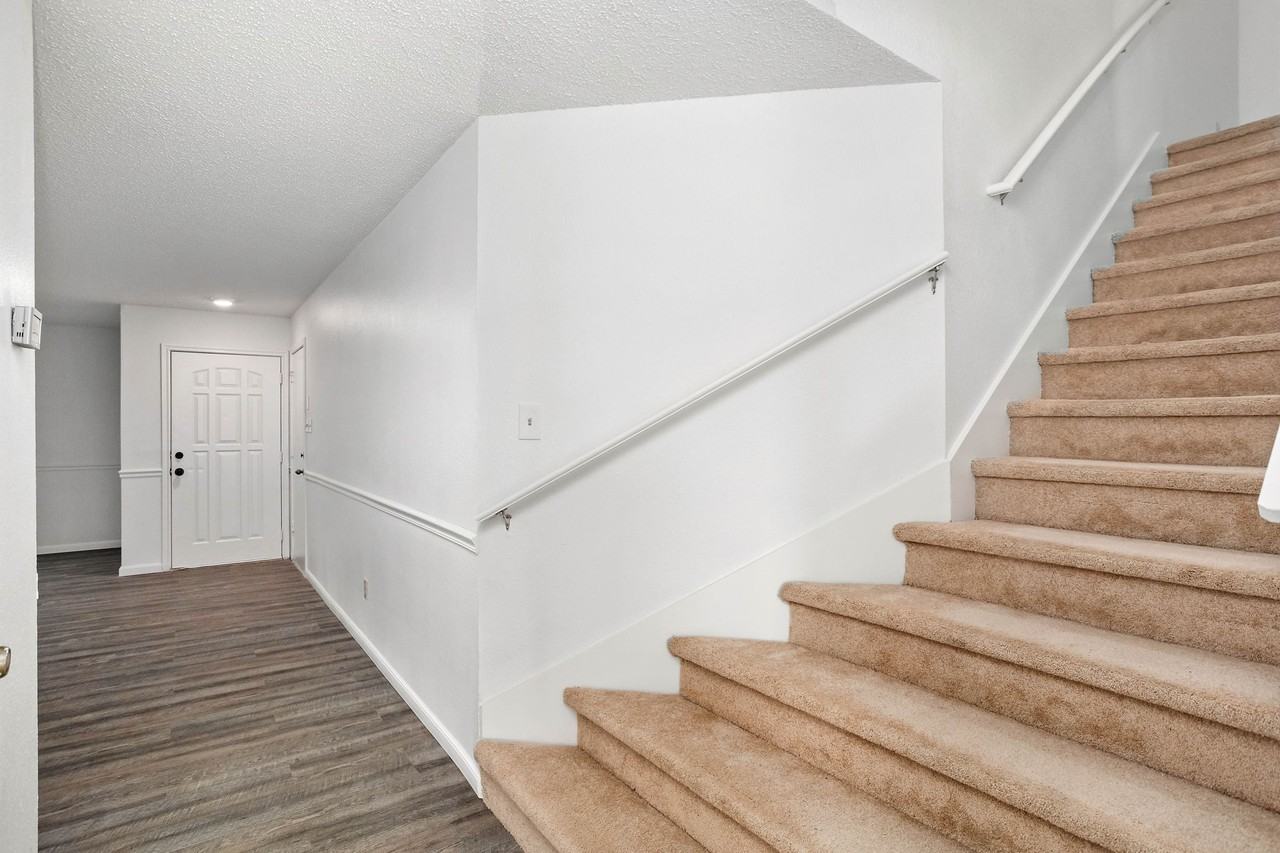 8090 Chestnut Ash Dr #1 - Photo 5 of 37