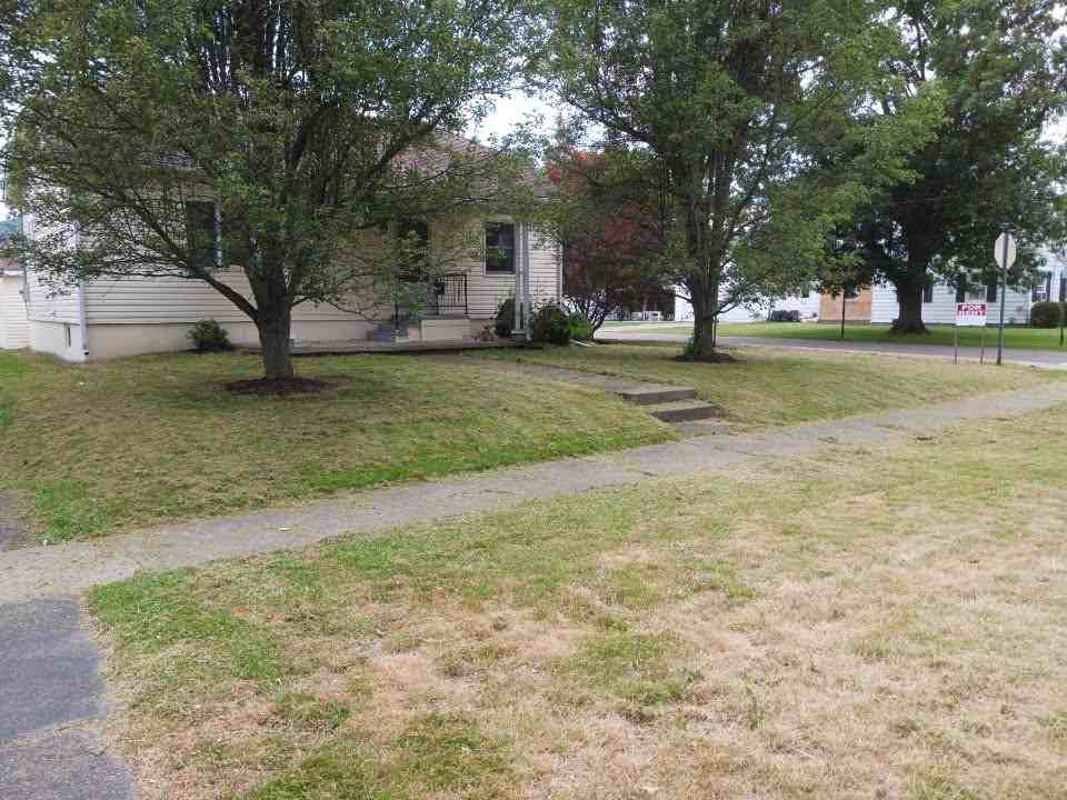 82 Corning Blvd #NA - Photo 3 of 17