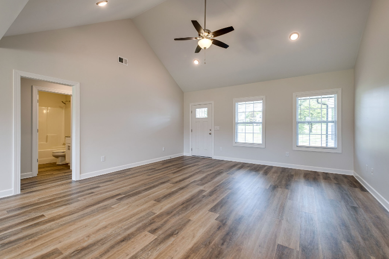 644 S Tunnel Rd - Photo 6 of 26