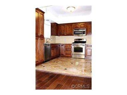 676 Ultimo Ave - Photo 2 of 8