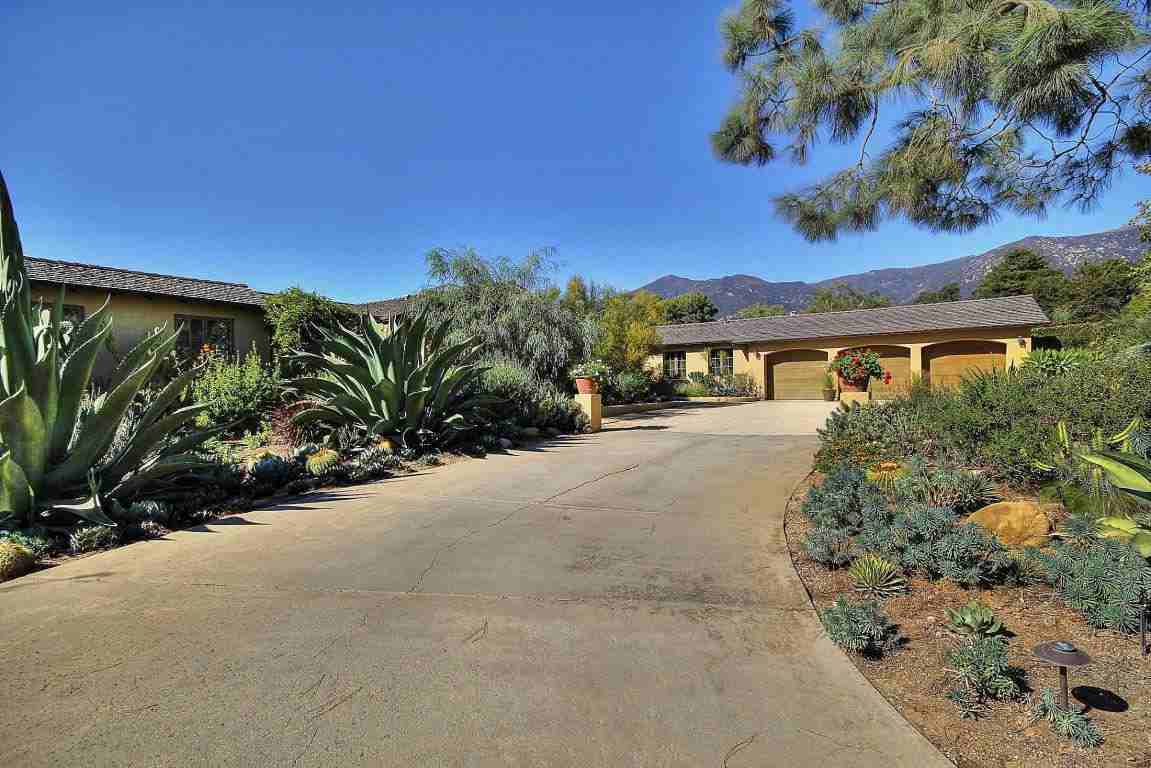 321 Santa Rosa Ln - Photo 2 of 21