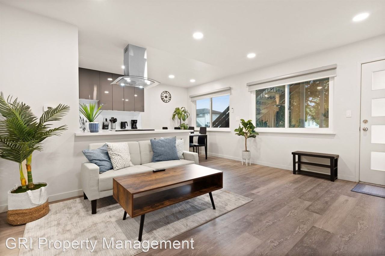 Dunster Dr Apartments, Five Minute Walk to Downtown Campbell - Photo 2 of 31