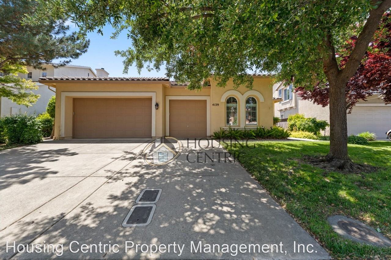4129 Borders Dr - Photo 3 of 50