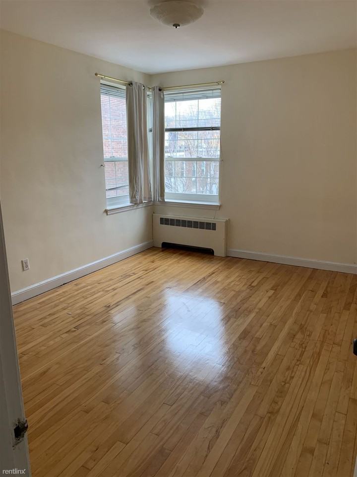 1557 Beacon St - Photo 2 of 6