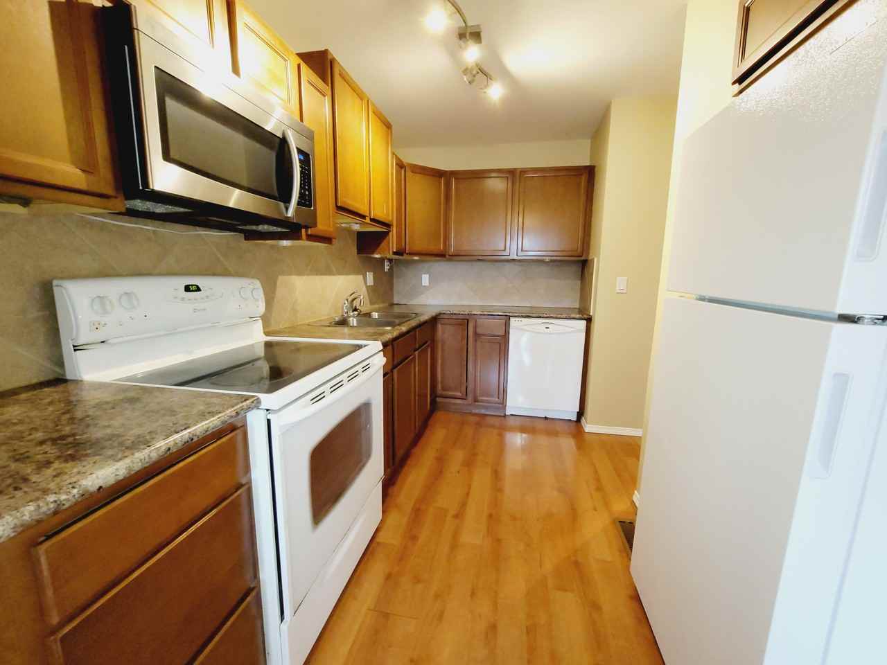 1735 Lakewood Rd S - Photo 2 of 29