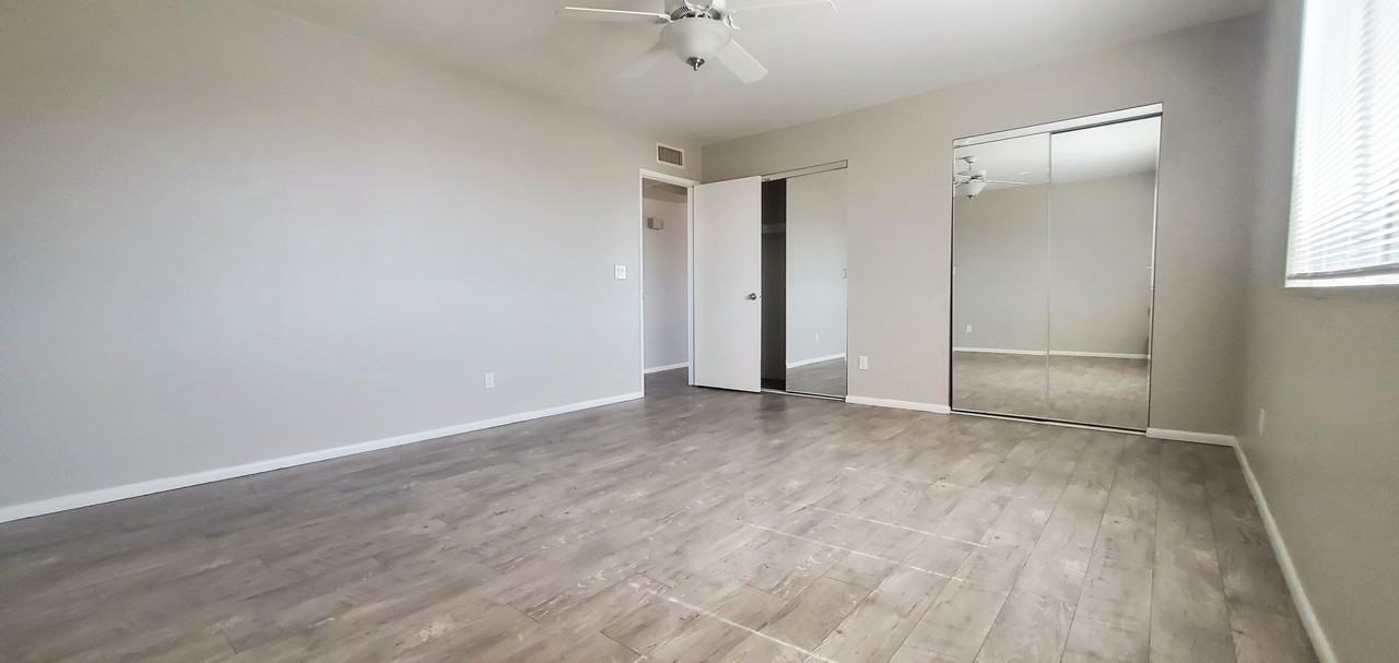 13423 N 8th St - Photo 5 of 16