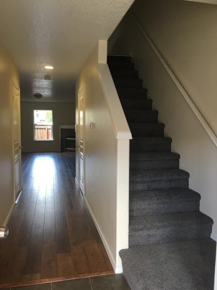 6020 Ne 33rd Cir #6020 - Photo 3 of 18