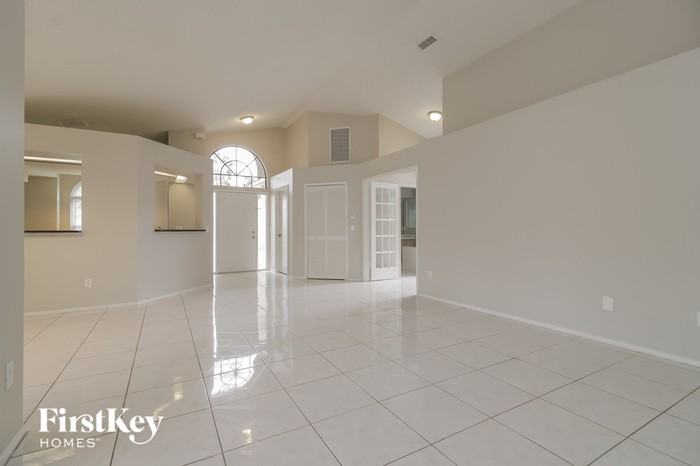 5632 Delano Ln - Photo 3 of 15