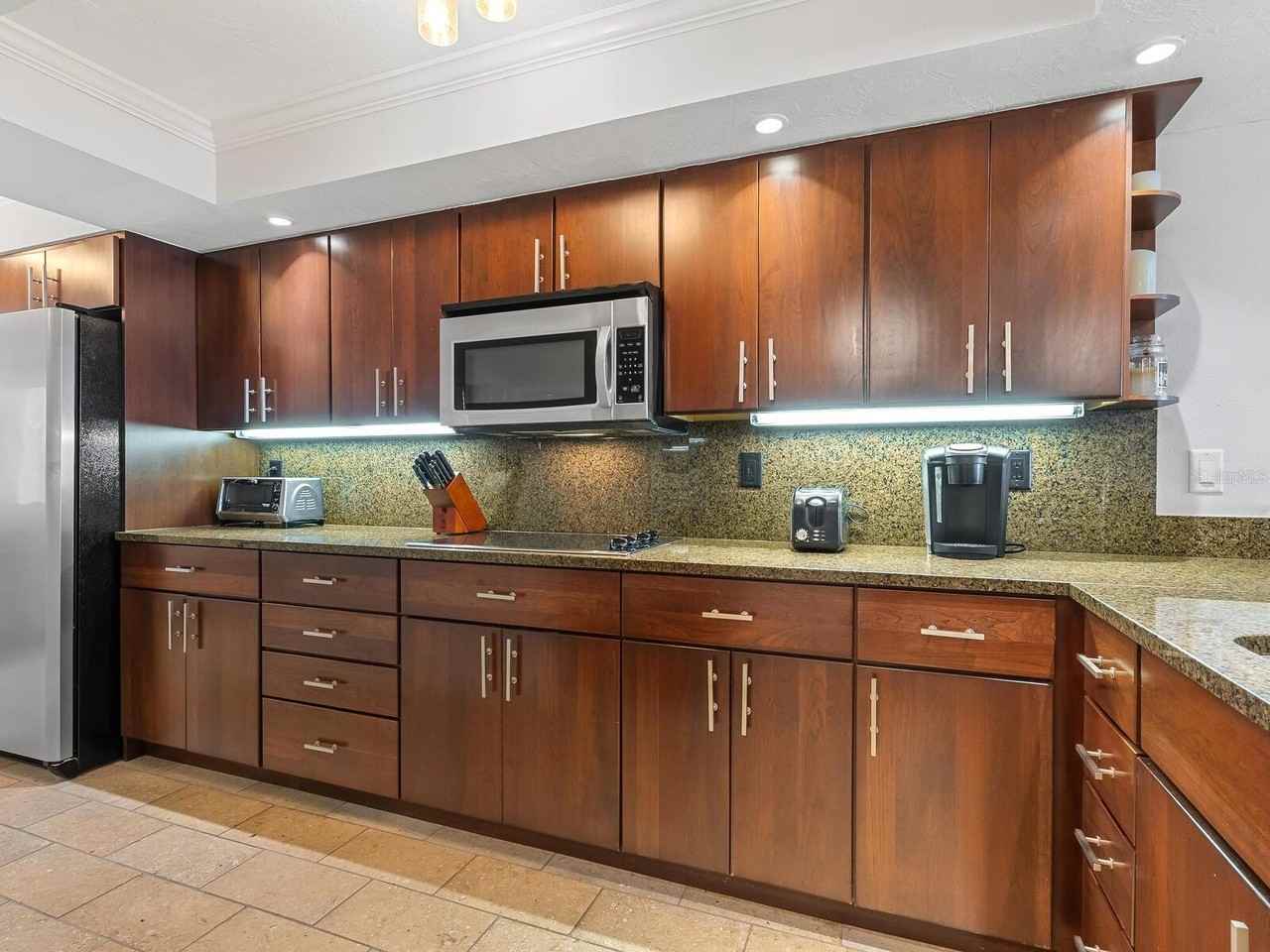 5760 Midnight Pass Rd #208D - Photo 6 of 50