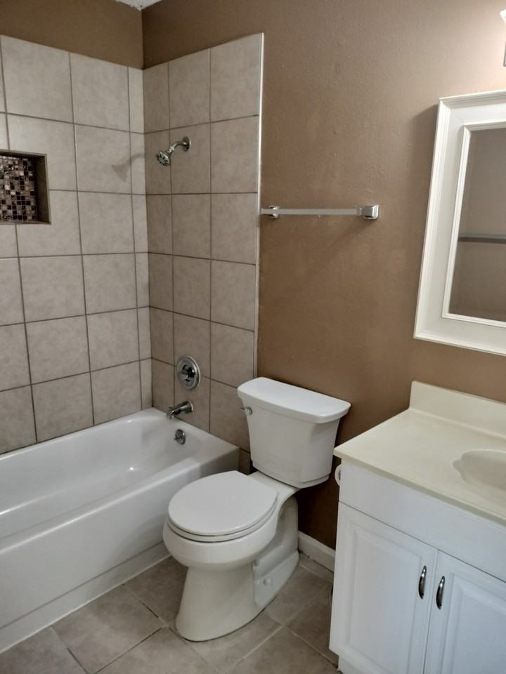 7147 Spring Grove St #NA - Photo 2 of 11