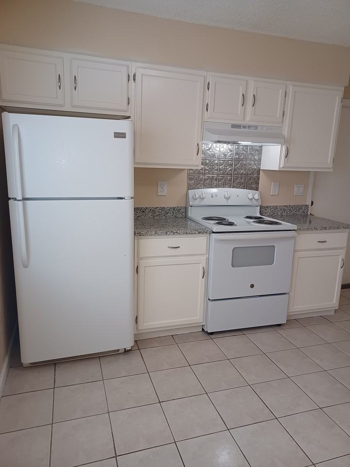 7147 Spring Grove St #NA - Photo 3 of 11