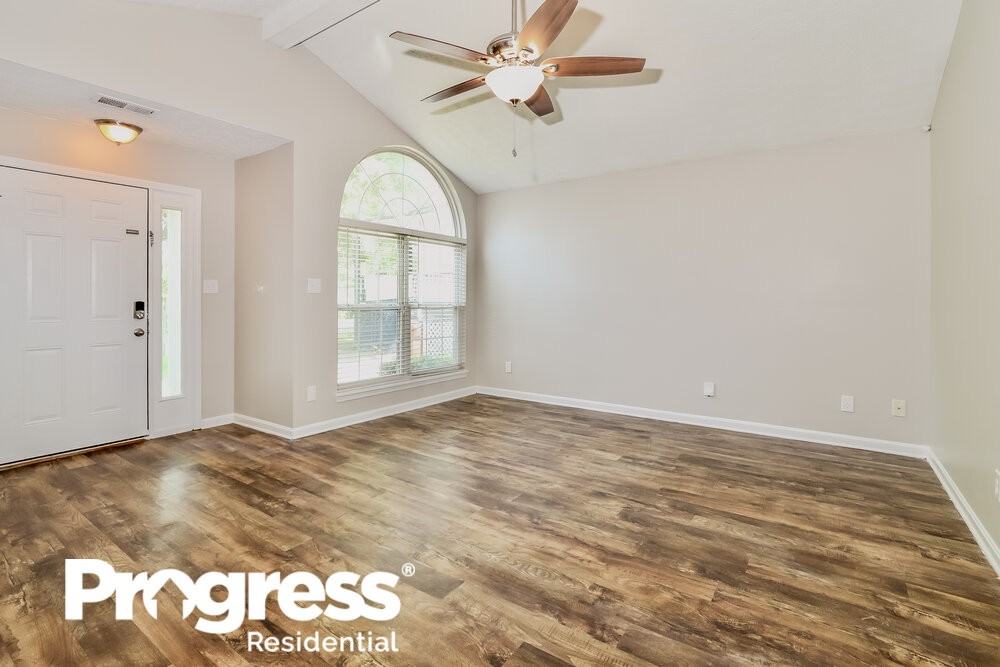 1820 Jefferson Ave - Photo 3 of 16