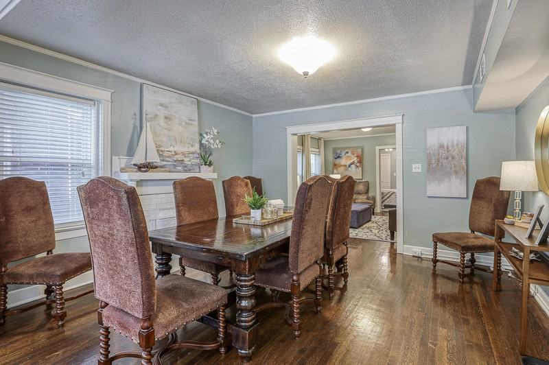 3402 Gillham Rd - Photo 2 of 40