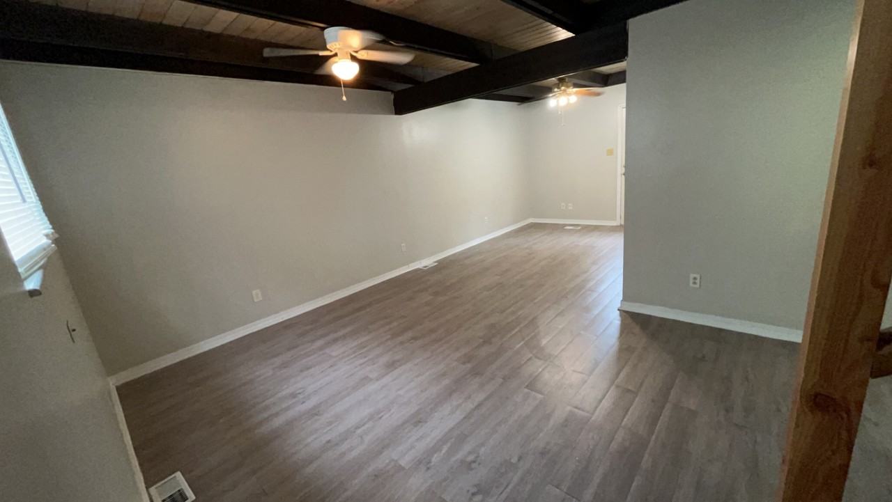 900 Windsor Harbor Rd #900 - Photo 2 of 7