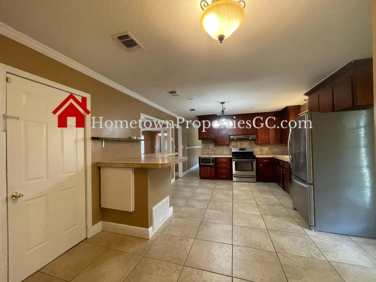 311 Teakwood Cir - Photo 3 of 31