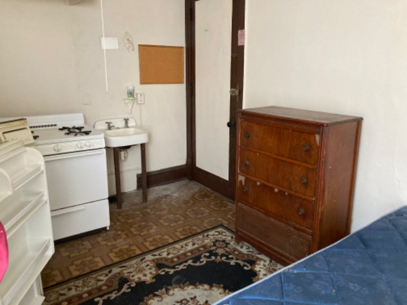 3500 W Kilbourn Ave - Photo 2 of 7