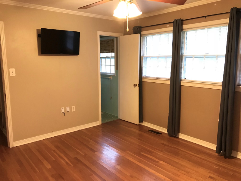 3708 50th St - Photo 2 of 8