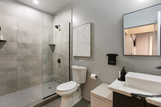 2541 Saint Peter St - Photo 3 of 12