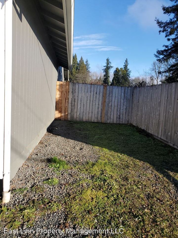 1322 Quince St - Photo 3 of 18