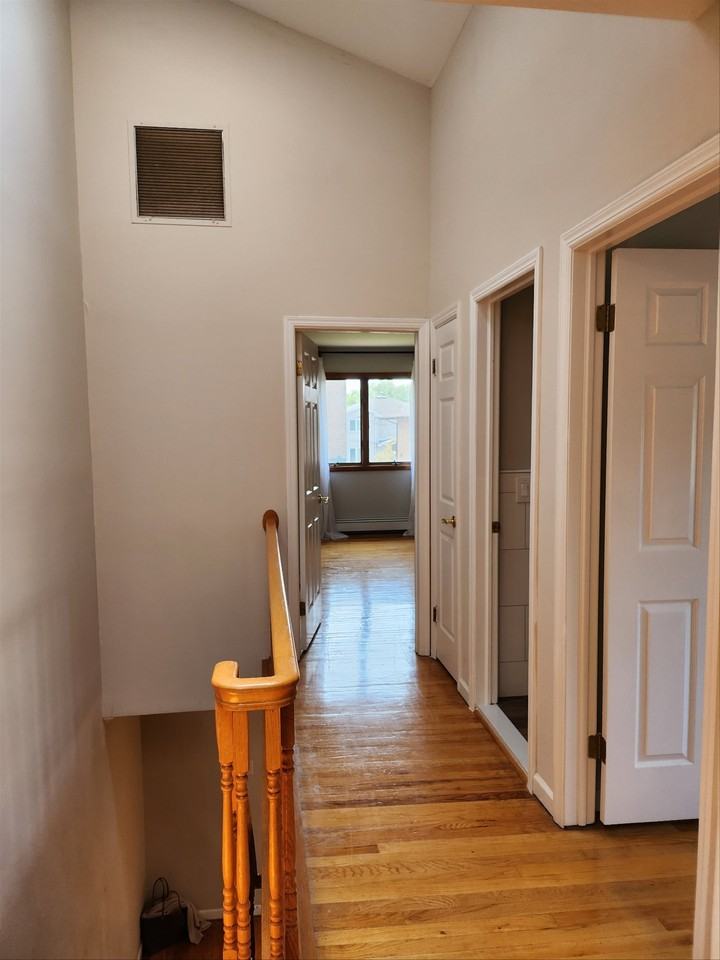 454 Myrtle Ave - Photo 3 of 8