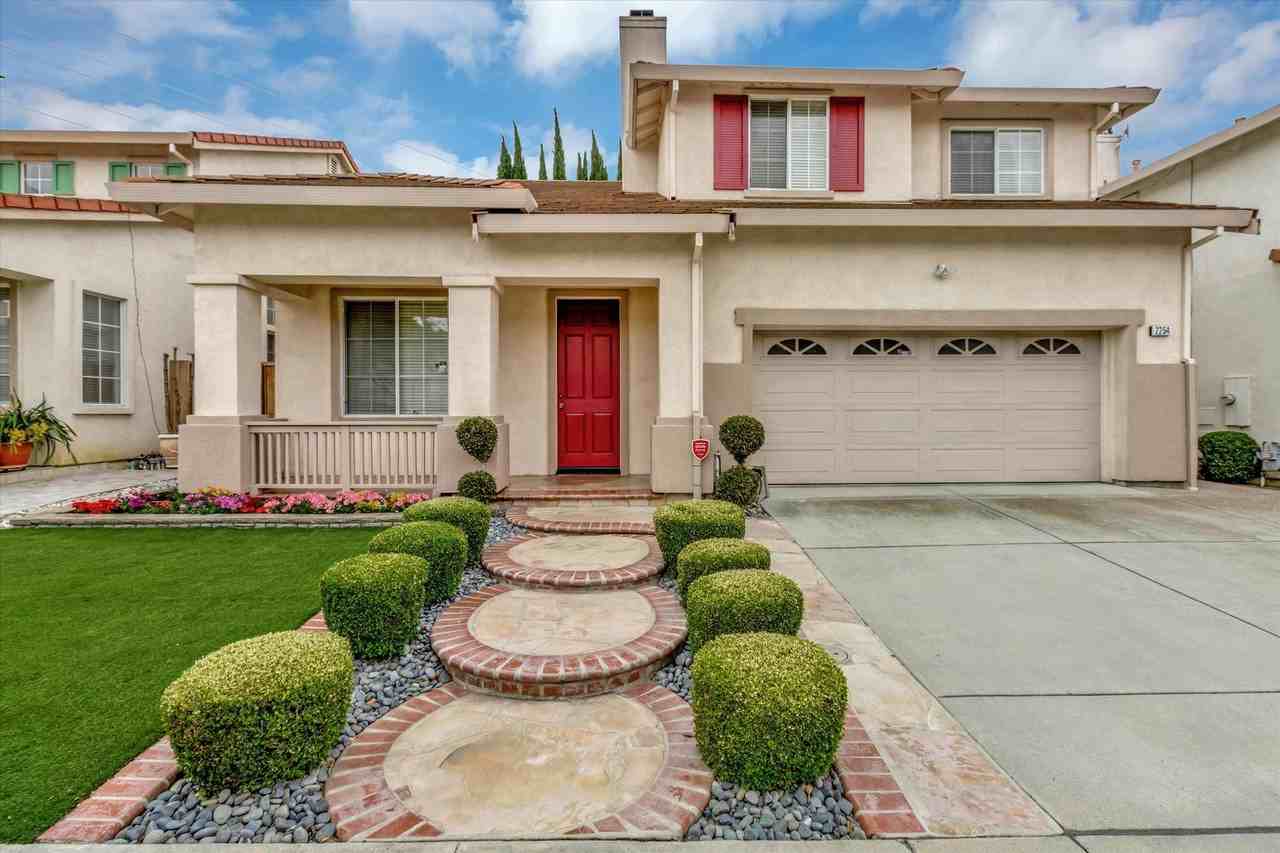 2254 Woodranch Rd - Photo 2 of 50