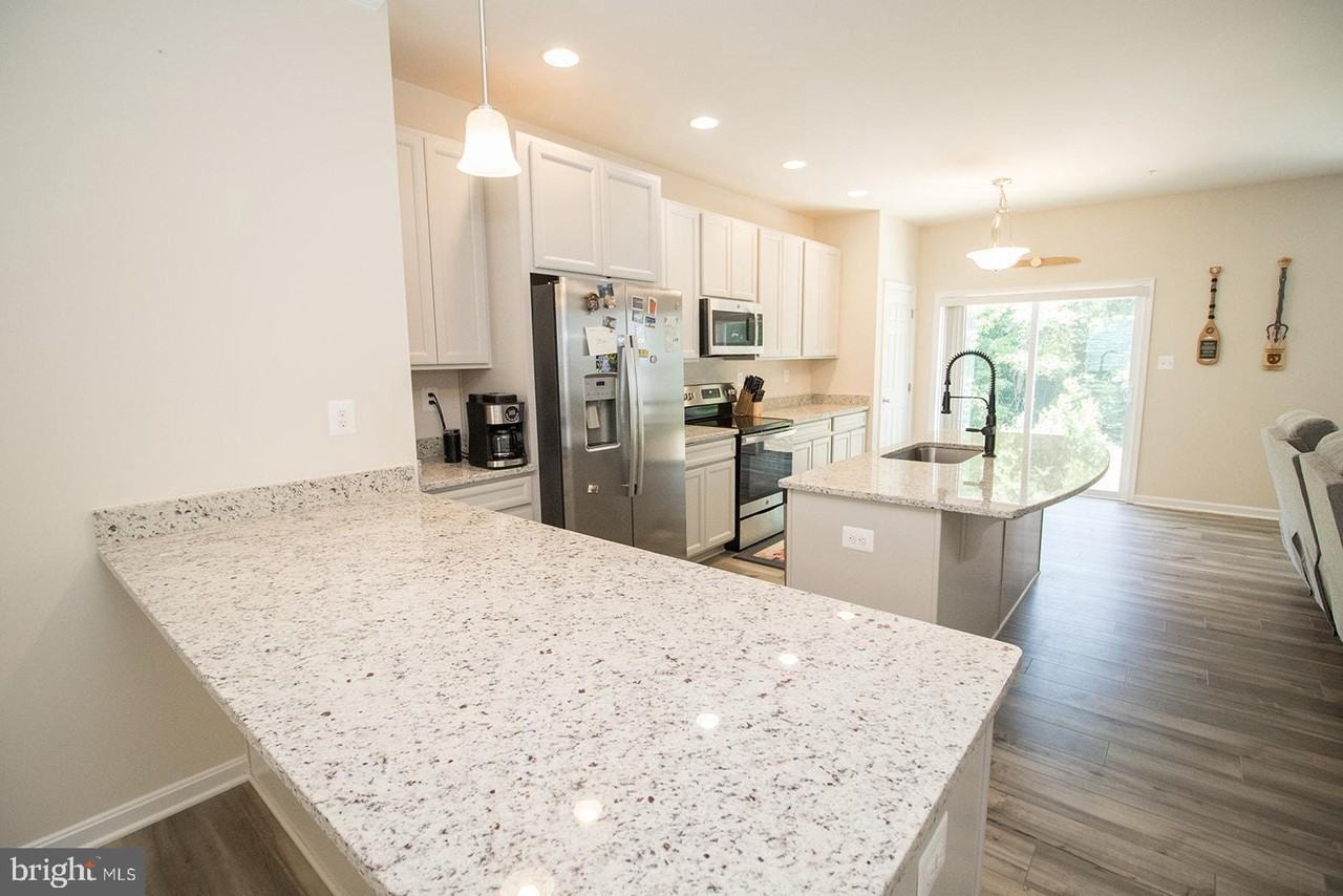 41560 Briarwood Cir - Photo 3 of 50