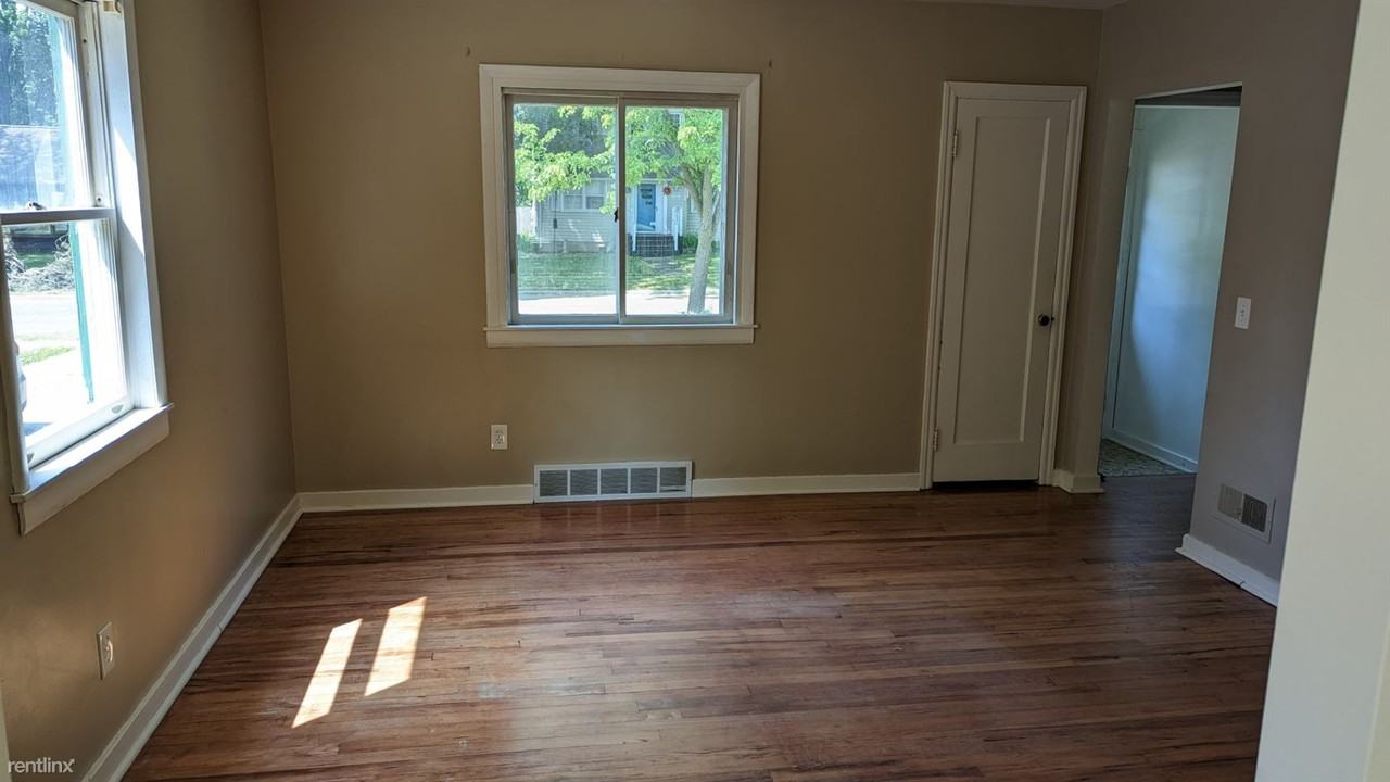 915 Elizabeth St - Photo 2 of 7