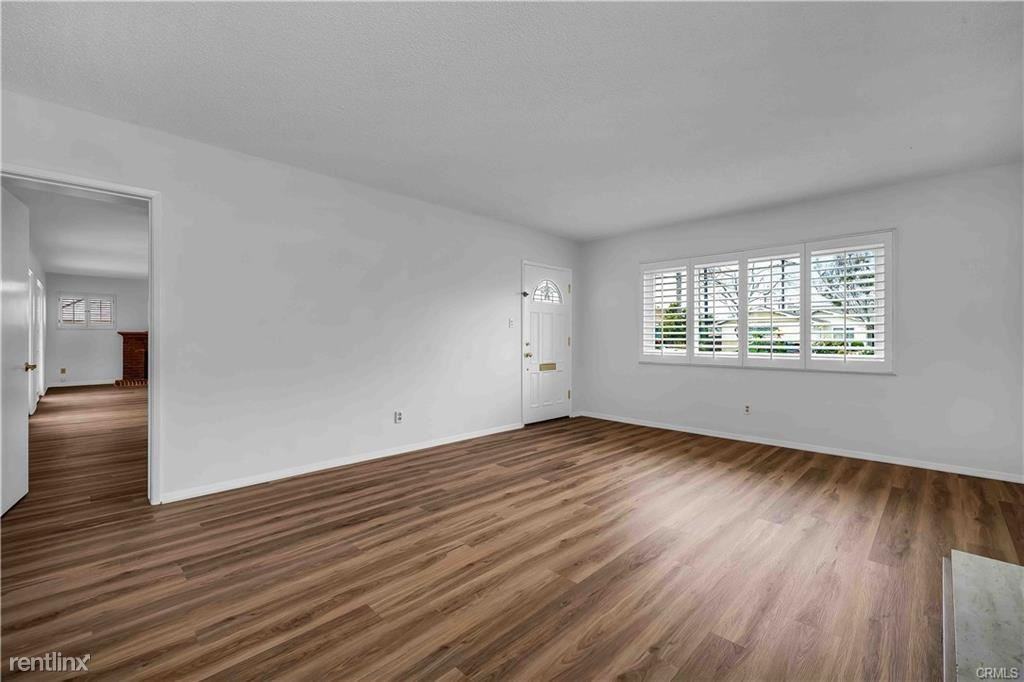 22626 Hickory Ave - Photo 3 of 10